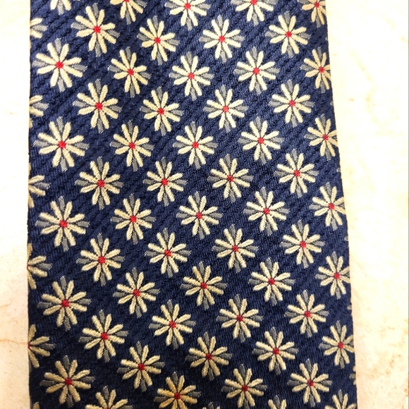 100% silk tie - Picture 2 of 3